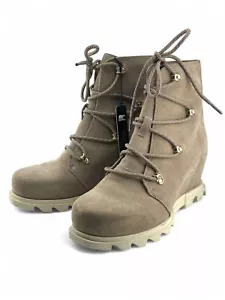 Neu Sorel Joan of Arctic III taupe wasserdicht Wildleder Keilabsatz Schnürstiefel Größe US 9 - Bild 1 von 7