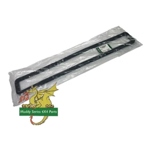 Guarnizione parafango sfiato paratia originale Land Rover Defender JAE000030 - Foto 1 di 2