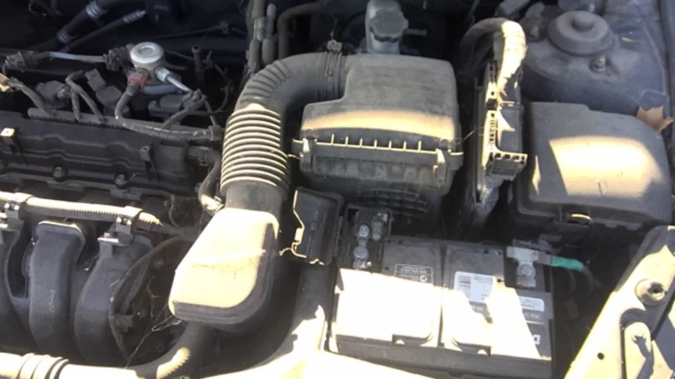 Purificador de aire 2,4 L VIN 7 octavo dígito emisiones Canadá se adapta a 11-15 OPTIMA 5225329 Foto 1 de 1