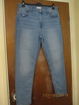 PAPAYA LADIES BLUE STRETCH SKINNY JEANS SIZE 16 WAIST 36 IN LEG 29 IN - Image 1 of 4