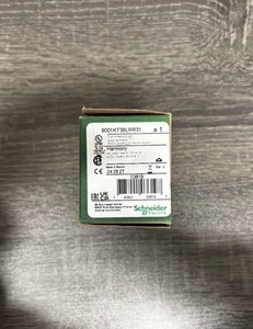 Square D Schneider Electric Push To Test Pilot Light LED Red 9001KT38LRR31 - Picture 1 of 1