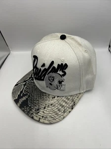 Cappello Mitchell And Ness RSVP Gallery Raiders berretto in pelle di serpente - Foto 1 di 7