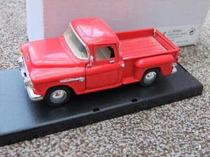 Chevrolet Stepside Pick-up 1955 Red 1/32 Scale - Signature BOXED - Picture 1 of 2