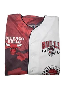 Maglia piccola NBA Chicago Bulls 1966 bianca rossa nera mimetica Michael Jordan - Foto 1 di 8
