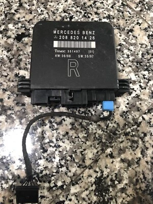 Mercedes-Benz W208 CLK320 CLK430 W210 E320 E430 RIGHT Front Door Relay Control - Image 1 of 3