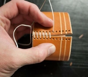 Wachsfaden Wachsgarn Polstereibedarf Wachs Beige gewachst 1 mm 10 m - Bild 1 von 4