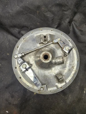 1972 Yamaha R5C 350 CUBO DE RODA DIANTEIRA conjunto freio R5 350 DS7 RD 250 - Imagem 1 de 4