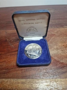 The Tower Mint 44mm Münze in Neusilber - Caernarvon Castle  - Bild 1 von 6