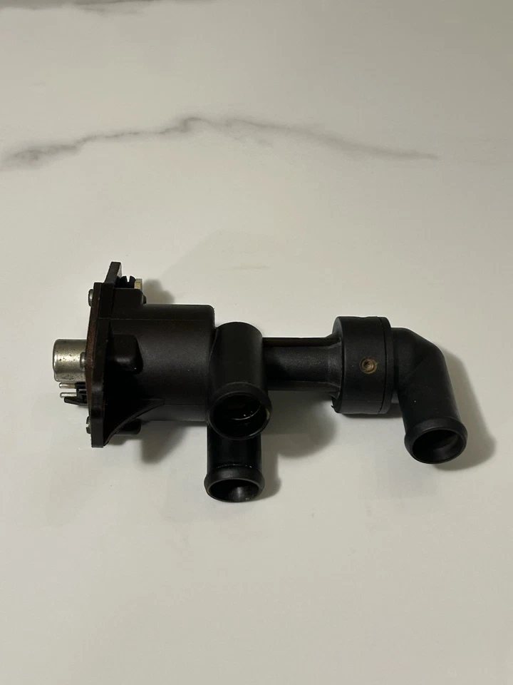 Оригинальный двойной клапан управления обогревателем Mercedes-Benz C126 500SEC 0008301884 1147412003 - Изображение 1 из 4