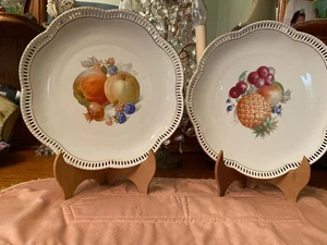 11" WIDE SCHUMANN ARZBERG, GERMANY SCALLOPED EDGE FRUIT PLATES - Picture 1 of 10