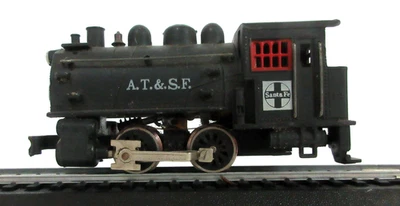 HO Scale Santa Fe 0-4-0 Tank Switcher Steam Powered Locomotive - Image 1 of 4