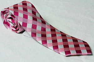 Donald Trump 100% Silk Signature Collection Square Grid Tie - Picture 1 of 3