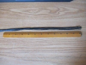  SPINNERBAIT SKIRTS 21 STRAND BLACK LIVING RUBBER BASS JIG SPINNER BAIT PER FOOT - Picture 1 of 3