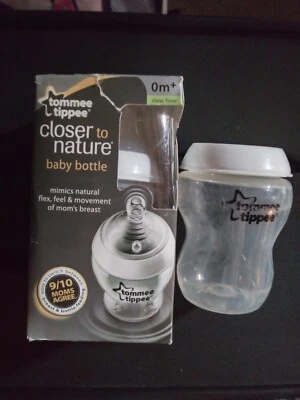 Botella Tommee Tippee Closer to Nature unisex 9 oz 522500 flujo lento +1 botella usada Foto 1 de 4