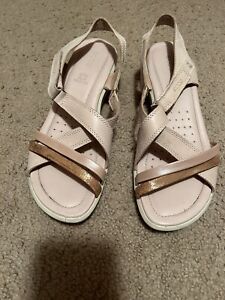 Ecco Straps Sandals Size 9 US 40 EU Leather Beige/Gold Shoes Women’s