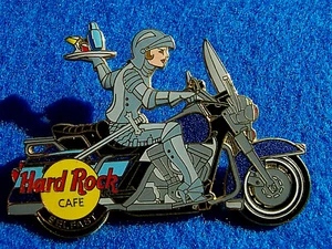 PIN BELFAST CABALLERO MEDIEVAL IRLANDÉS ARMADURA MOTOCICLETA MOTO NIÑA Hard Rock Café - Imagen 1 de 1