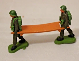 Britains "Swoppet" Infanterie in Aktion: Trage Träger Figuren - Bild 1 von 3
