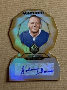 Johnny Bower 2020-21 Upper Deck SP Signature Edition Legends - Decagons - Gold - Bild 1 von 2