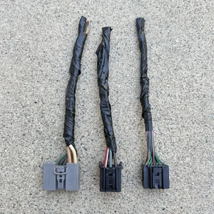2010-2015 Cadillac SRX Tailgate Liftgate Gate Door Control Module WIRING PLUGS - Imagen 1 de 11