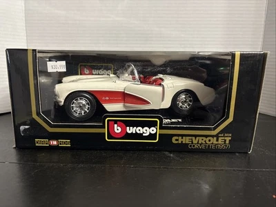 Burago 3024 Chevrolet Corvette 1957 Diecast Model Car 1/18 Scale - Image 1 of 4