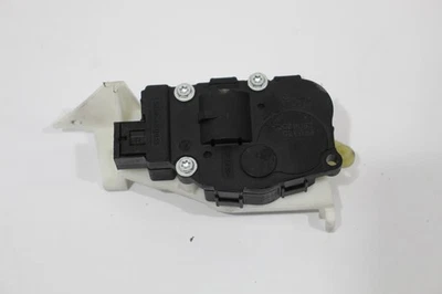 Audi A5 8T B8 NS Left Lower Climate Flap Positioning Motor and Bracket 8K0820892 - Image 1 of 4