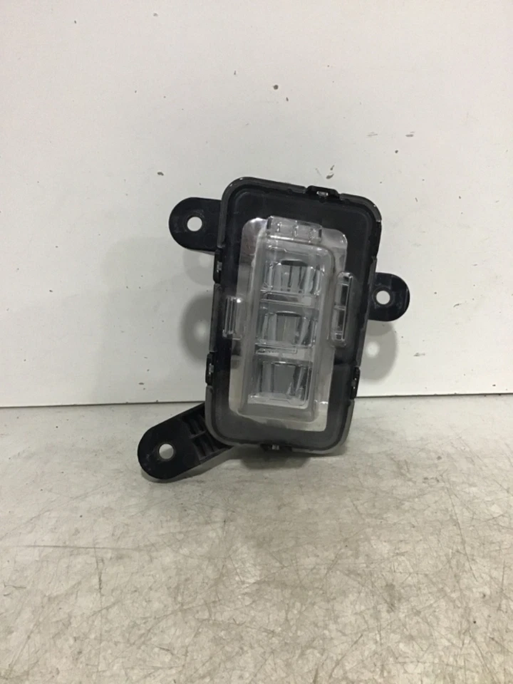 2024 2025 CHEVROLET SILVERADO 2500 3500 LH LED FOG LIGHT OEM B104L 17252 Foto 1 de 4