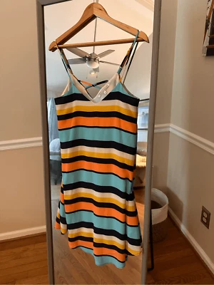 Vestido recto a rayas Collective Concepts talla mediana Foto 1 de 4
