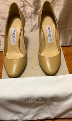 Zapatos de salón Jimmy Choo de cuero beige punta redonda talla 36 Esme Foto 1 de 4