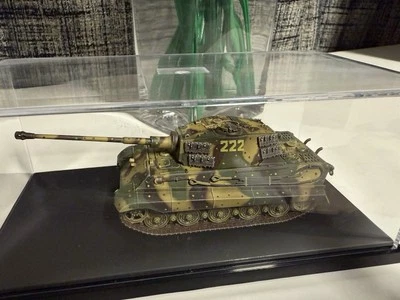 Dragon Armor 1/72 “Ardennes Offensive" Kingtiger w/Fallschirmjager, Tank 60129 - Image 1 of 4