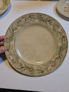 ** EINGESTELLT ** CHERI BLUM FÜR 222 FÜNFTE, ROSENSTRÄUSSE, SPEISETELLER 10-1/2" - Bild 1 von 4