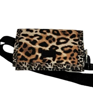 Victoria's Secret Pink Schlüsselband-Geldbörse mit Doppelfaltung Netz Leopardenmuster Tiermotiv Neu mit Etikett - Bild 1 von 4