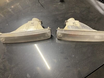 1990-1991 Honda Civic EF Sedan Hatch Front Bumper Signal Light OEM L R Turn SH4 - Image 1 of 2