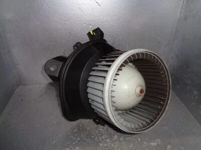Opel Adam 1,2 2/3 Türer Heizlüfter Gebläsemotor Denso 13335075 164230100 - Bild 1 von 4