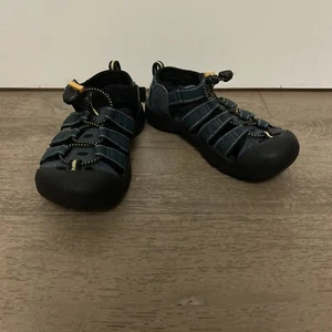 KEEN Newport H2 Boys Youth Size 2 Sandals Blue Waterproof Adjustable 1006557 - Picture 1 of 9