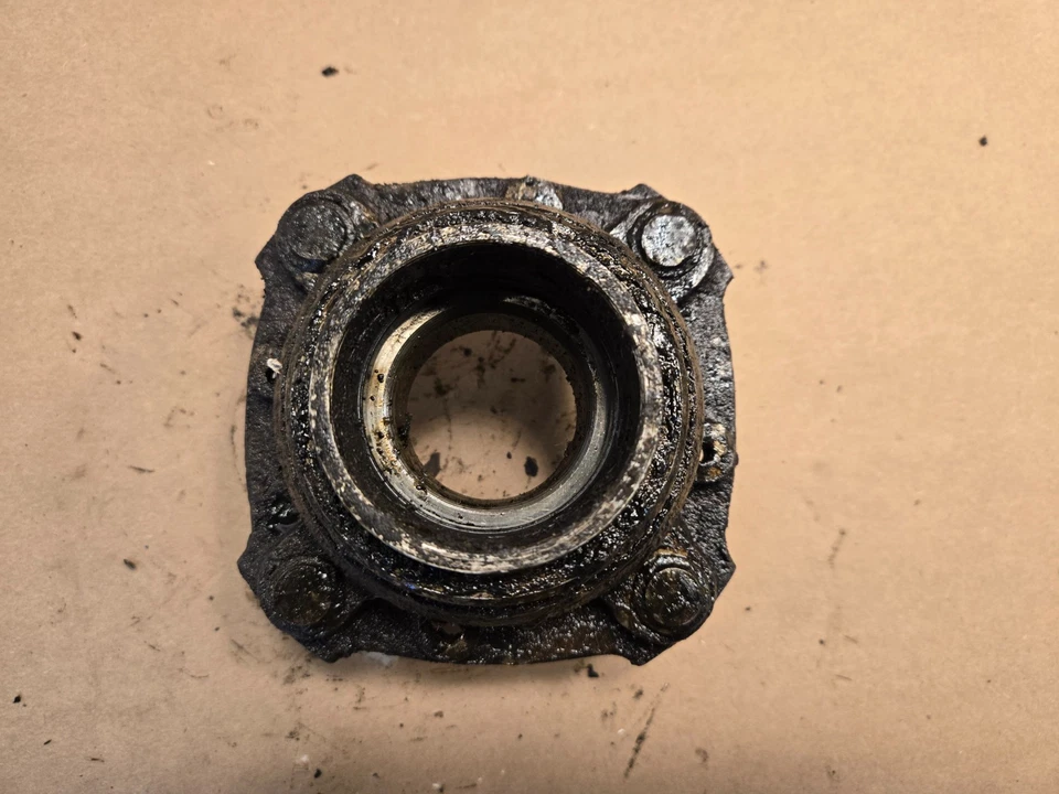 Buje de rueda de suspensión trasera original MG MGA 1500 1600 OEM Foto 1 de 4