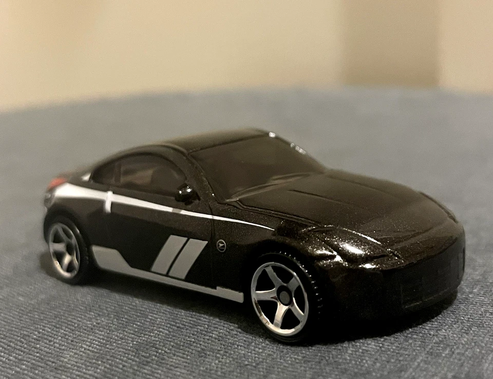 Majorette 212053052 - Bugatti Chiron Pur Sport - Jaune - Neuf