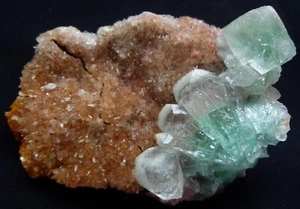 STUNNING GREEN APOPHYLLITE CRYSTALS ON PINK HEULANDITE MATRIX MINERALS SPECIMENS - Picture 1 of 4