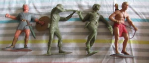 4 Large Size Toy Soldiers MARX 1960's - Picture 1 of 6