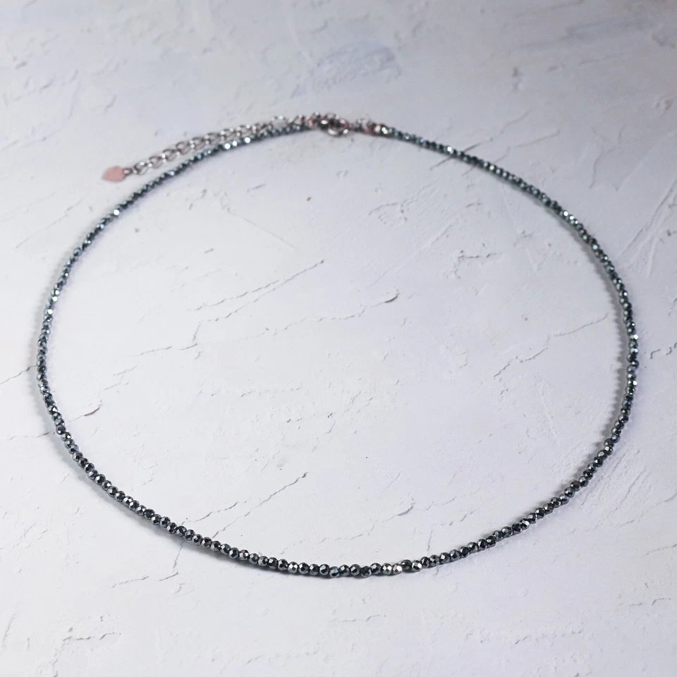Gargantilla delicada con cuentas de piedra de hematita negra collar de piedras preciosas naturales hecho a mano Foto 1 de 1