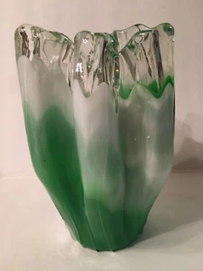 60-70's Vintage Handblown CROWN CRAFT Glass Art Vase Green White Clear 6.75" - Picture 1 of 17