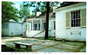 FRANKLIN D. ROOSEVELT MUSEUM LITTLE WHITE HOUSE WARM SPRINGS GEORGIA POSTCARD - Picture 1 of 2