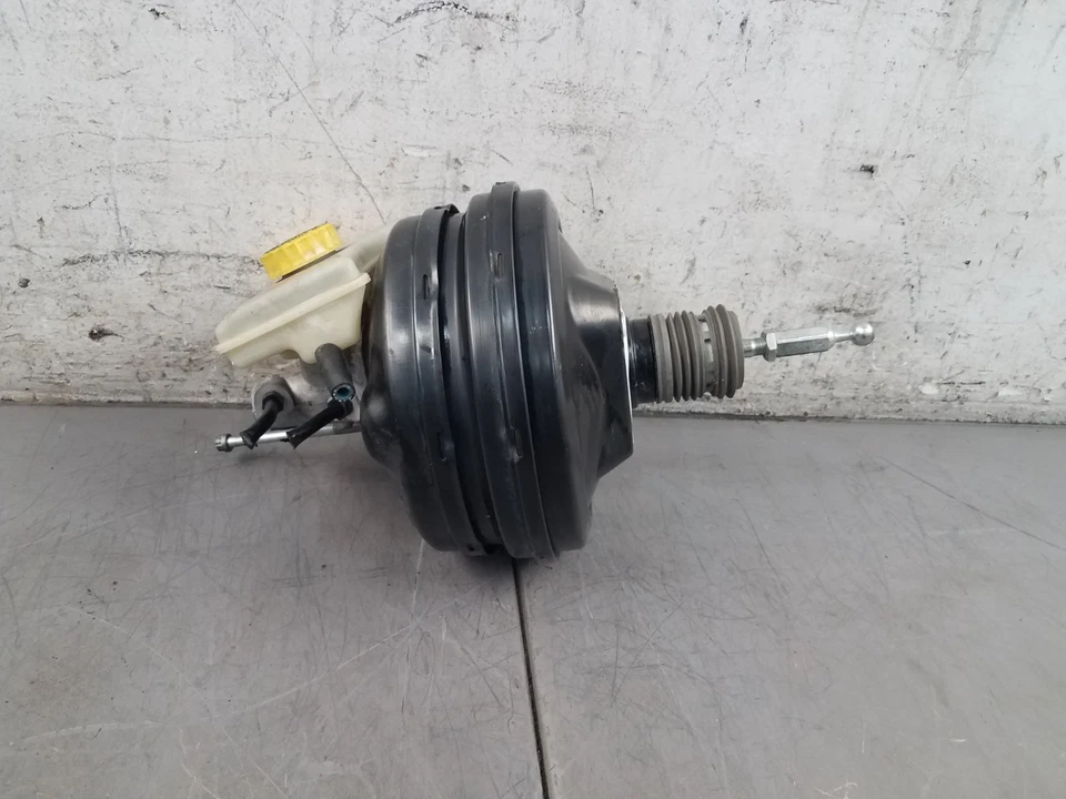 2004 奥迪 S4 Quattro B6 制动主缸/增压器 #8570 L7 — 第 1/4 张图片