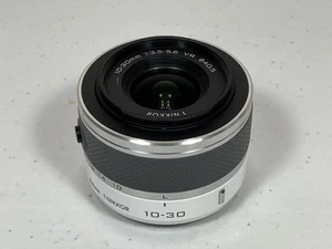 Nikon 1 NIKKOR 10-30mm f/3.5-5.6 VR Lens (FOR PARTS OR REPAIR) - Picture 1 of 9