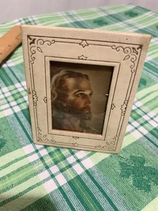 ❤️Vintage Jesus Portrait In Easel Frame Warner Sallman 1950’s Miniature Art - Picture 1 of 8