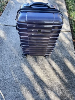 Travelpro Choice Of  Flight Crews Hardside Spinner Carry on Purple 22" - Image 1 of 4