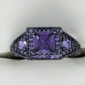 1Ctw Princess Cut Purple Amethyst Engagement Ring - Picture 1 of 5