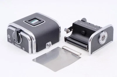 Hasselblad A24 III, Roll Film Back for 220 Film (Chrome) – MUST SEE! (0477) - Image 1 of 4