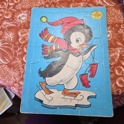 PUZZLE VINTAGE CON INCRUSTACIONES DE PINGÜINO PELUDO Nº127  Foto 1 de 3