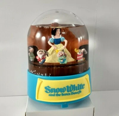 ¡Globo de nieve vintage Disney Blancanieves y los siete enanitos movimiento musical alto! Foto 1 de 4
