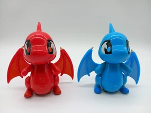 Shoyru 2002 Neopets Drachenfigur Spielzeug rot & blau Paar - Bild 1 von 7
